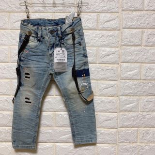 ザラキッズ(ZARA KIDS)の【訳あり】新品タグ付き zara ペイントデニム サスペンダー 付き(パンツ/スパッツ)