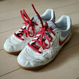 ナイキ フットサルシューズ キッズスニーカー 子供靴 の通販 23点 Nikeのキッズ ベビー マタニティを買うならラクマ ナイキ フットサルシューズ キッズスニーカー 子供靴 の通販 23点 Nikeのキッズ ベビー マタニティを買うならラクマ