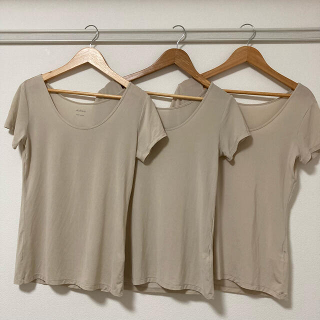 UNIQLO(ユニクロ)のUNIQLO エアリズム 半袖 レディース ベージュ M レディースのトップス(Tシャツ(半袖/袖なし))の商品写真