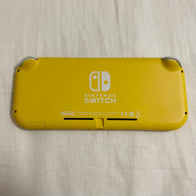 Nintendo Switch Light   イエロー 2