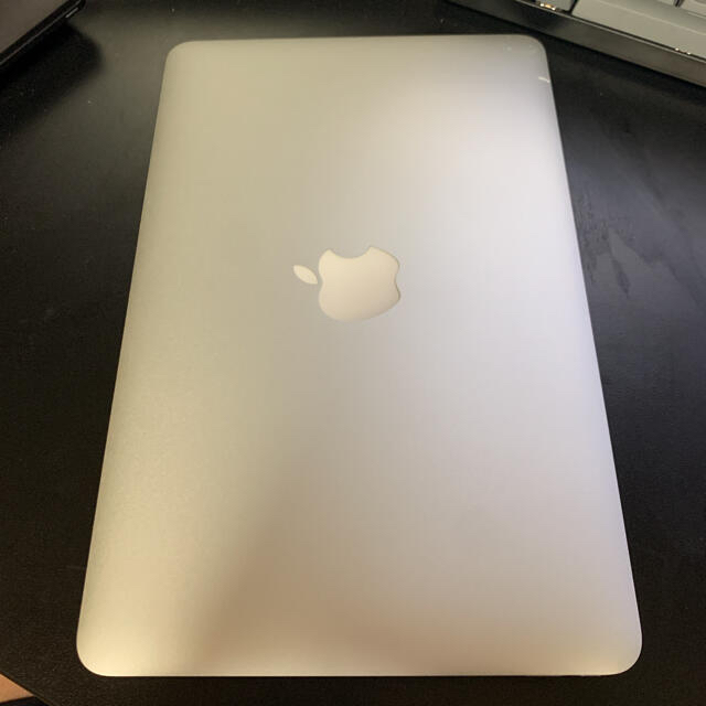 Apple(アップル)のMacBook Air 2015 early 11 inch apple スマホ/家電/カメラのPC/タブレット(ノートPC)の商品写真