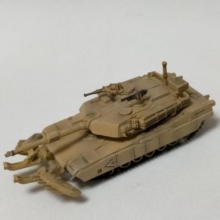 ドラゴン(DRAGON)の1/144 M1A1HA エイブラムス アメリカ海兵隊 第1小隊 モハーベ砂漠(模型/プラモデル)