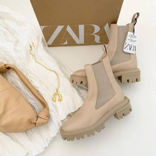 ZARA トラックソールフラットリアルレザーアンクルブーツ