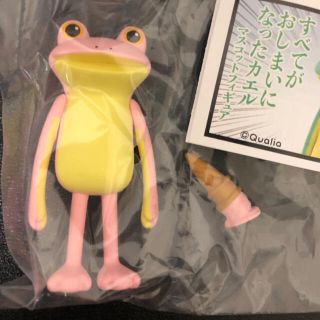 すべてがおしまいになったカエルフィギュア🐸ピンク(その他)