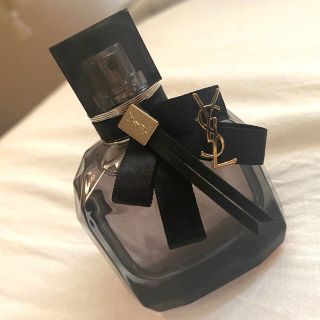 イヴサンローランボーテ(Yves Saint Laurent Beaute)のモン パリ オーデパルファム限定ボトル(香水(女性用))