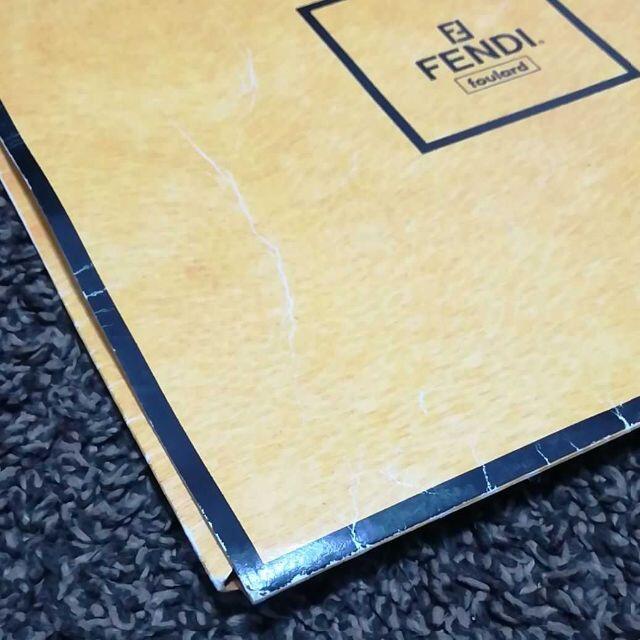 FENDI(フェンディ)の未使用品　　フェンディ　　シルク　ロゴマークスカーフ レディースのファッション小物(バンダナ/スカーフ)の商品写真