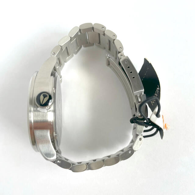 NIXON(ニクソン)の腕時計　ニクソン　NIXON　シルバー×イエロー メンズの時計(腕時計(アナログ))の商品写真