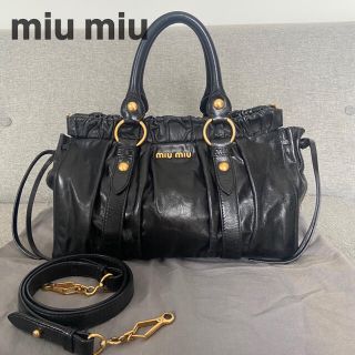 ミュウミュウ(miumiu)の【美品】ミュウミュウ　ヴィッテロルクス　2way   レザー　イタリア製(ハンドバッグ)