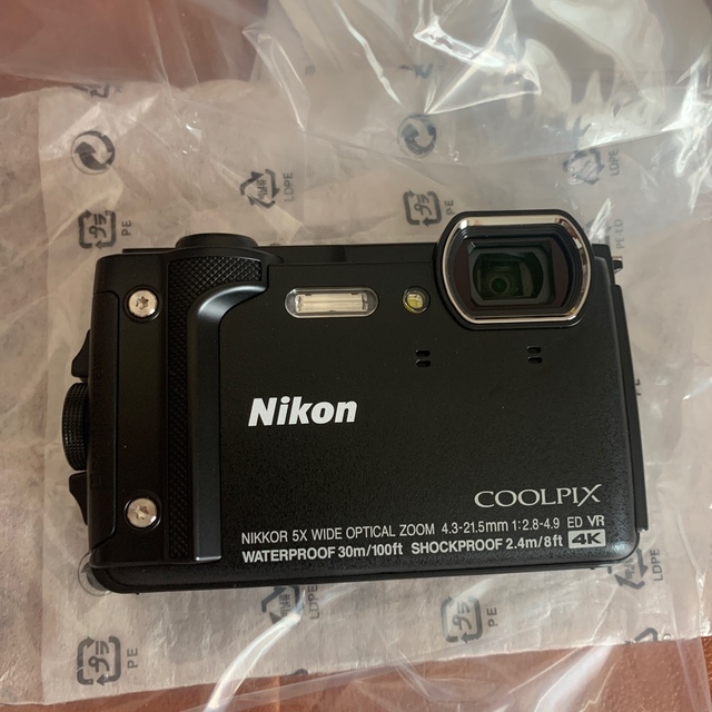 Nikon (ニコン) COOLPIX W300 ブラック　新同品　防水カメラ