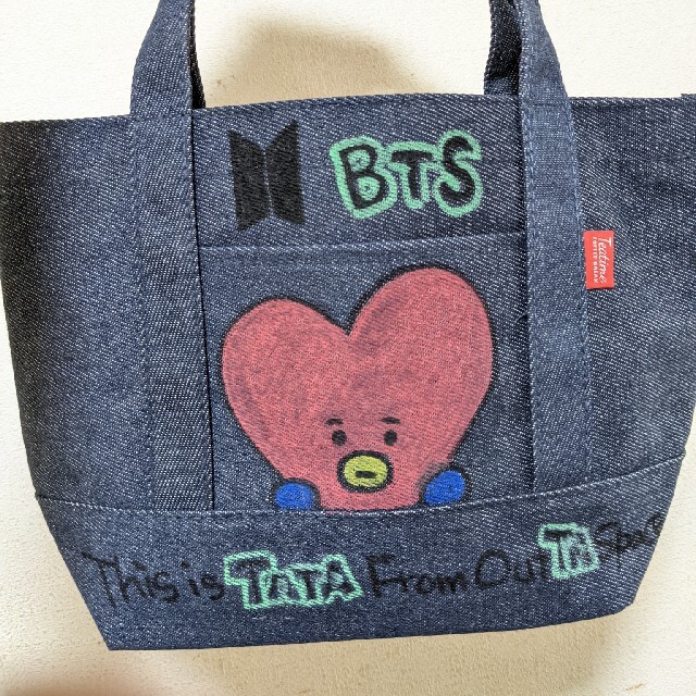 防弾少年団(BTS)(ボウダンショウネンダン)の♥ひまわり様専用💜BTS TATA BT21 ペイントバッグ等3点💜テテタタ レディースのバッグ(ハンドバッグ)の商品写真