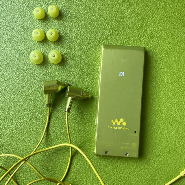 ウォークマン スピーカー 充電コード 黄緑