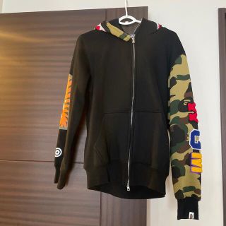 アベイシングエイプ(A BATHING APE)のシャークパーカー(パーカー)