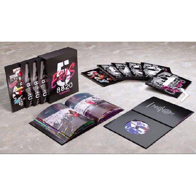 B’z SHOWCASE 2020 COMPLETE BOX【Blu-ray】 エンタメ/ホビーのDVD/ブルーレイ(ミュージック)の商品写真