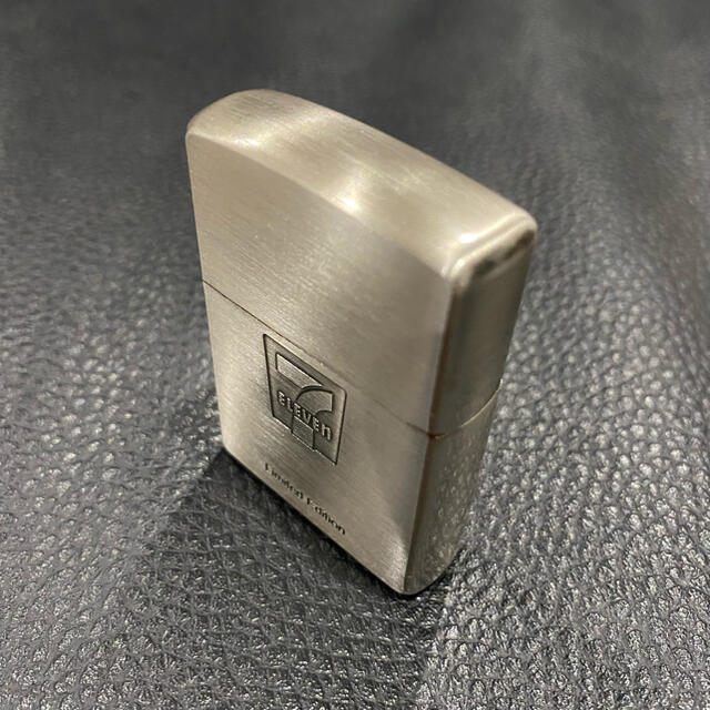 ZIPPO(ジッポー)の【ZIPPO】セブンイレブン LIMITED EDITION 限定品 ジッポー メンズのファッション小物(タバコグッズ)の商品写真