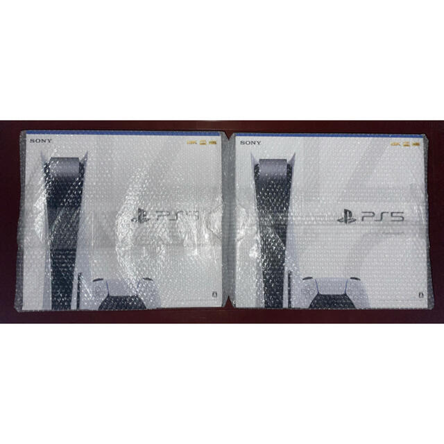 SONY(ソニー)のPlayStation 5 (CFI-1000A01) 2台セット エンタメ/ホビーのゲームソフト/ゲーム機本体(家庭用ゲーム機本体)の商品写真