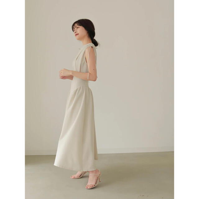 Noble(ノーブル)のDrawstring Dress l'or ivory s レディースのワンピース(ロングワンピース/マキシワンピース)の商品写真