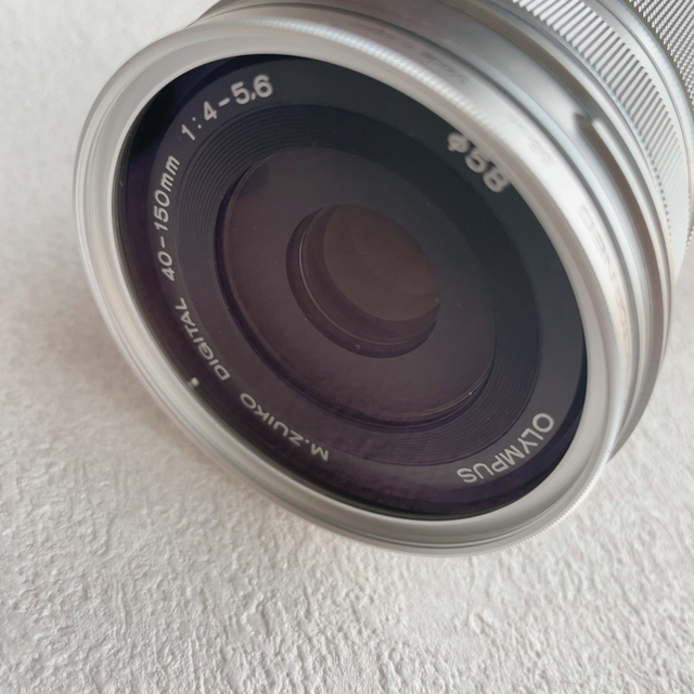 OLYMPUS(オリンパス)のオリンパス　PEN E-PL8 EZダブルズームキット　ホワイト スマホ/家電/カメラのカメラ(ミラーレス一眼)の商品写真