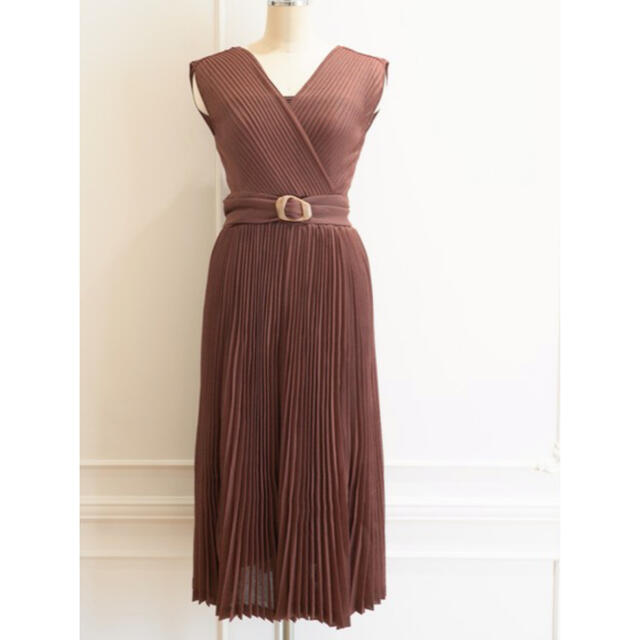 her lip to ????Twinkle Pleated Knit Dress 2