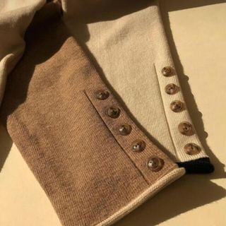 カスタネ(Kastane)のamiur   botton sleeve tight knit(ニット/セーター)