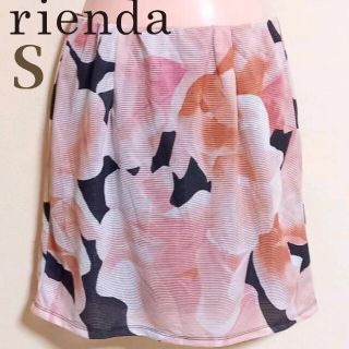 リエンダ(rienda)の【新品】rienda ローズスカート ブラック×ピンク S(ミニスカート)