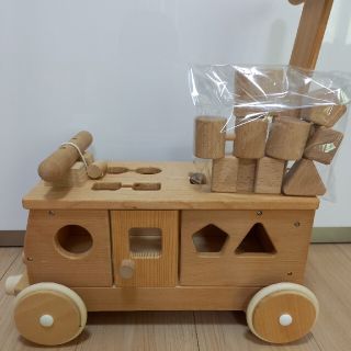 【もふもふねこ様専用】MOCCO  森のパズルパス 木製手押し車(その他)