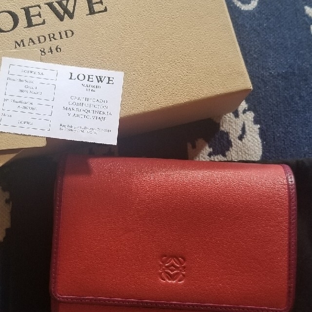 LOEWE財布