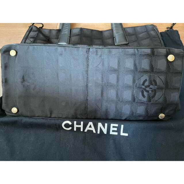 CHANEL(シャネル)の【シャネル】ニュートラベルライン　ブラック　トートバッグ レディースのバッグ(トートバッグ)の商品写真