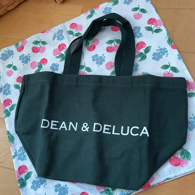 DEAN & DELUCA(ディーンアンドデルーカ)の新品未使用 DEAN&DELUCA エコバッグ グリーン  レディースのバッグ(エコバッグ)の商品写真