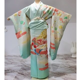 豪華振袖　駒刺繍　エ霞孔雀花文　暈し染め　金彩　逸品　正絹　袷　着物　ポンポン花(振袖)