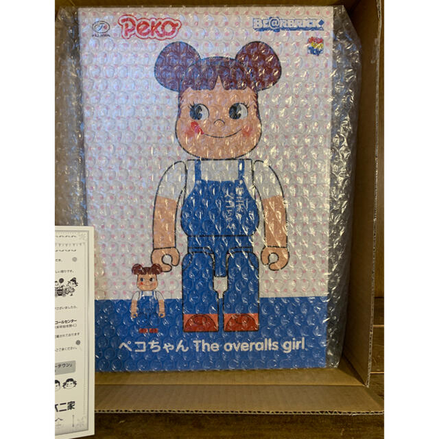 お取り寄せ】 TOY MEDICOM - 100％400％ girl overalls BE＠RBRICKペコ ...