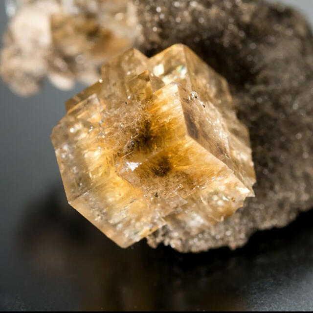 カナダ フローライト E-374 天然石 原石 鉱物 標本 鉱石 蛍石 蛍光