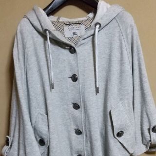 バーバリーブルーレーベル(BURBERRY BLUE LABEL)のBURBERRYBLUE LABEL★限定品★パーカーポンチョ★★。(ポンチョ)