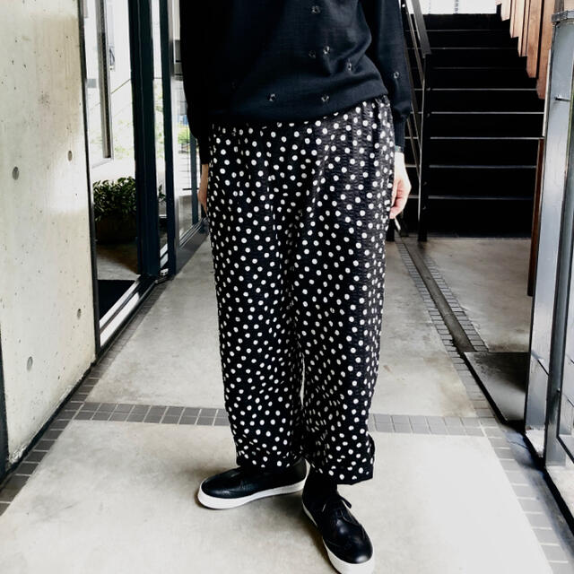 COMME des GARCONS(コムデギャルソン)の【今シーズン】トリココムデギャルソン　パンツ　水玉　ドット　リップル レディースのパンツ(カジュアルパンツ)の商品写真