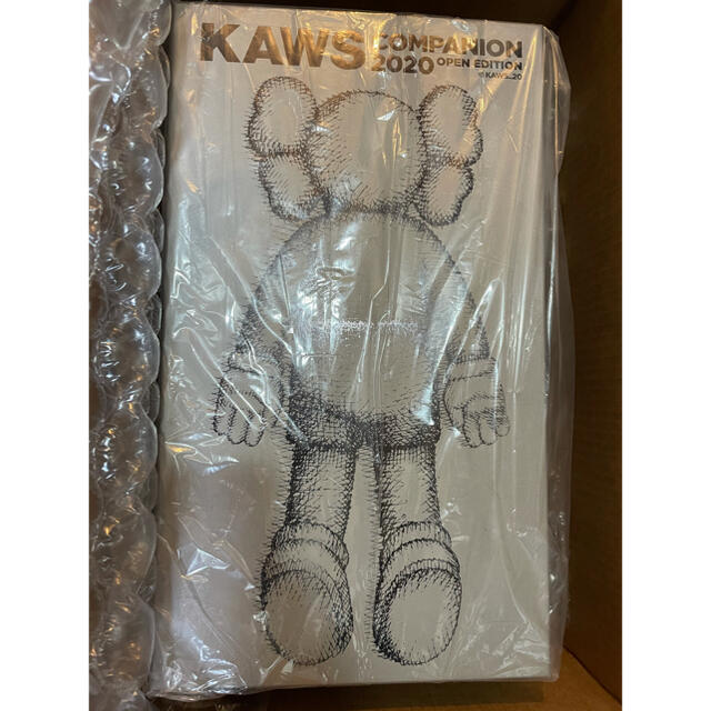 kaws companion 2020 グレー　新品未開封 エンタメ/ホビーのフィギュア(その他)の商品写真