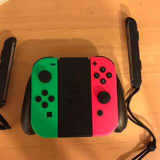 ニンテンドースイッチ(Nintendo Switch)の任天堂Switch ジョイコン　ピンク　グリーンセット&ジョイコン充電グリップ(家庭用ゲーム機本体)