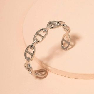 ザラ(ZARA)のcuff bangle(ブレスレット/バングル)