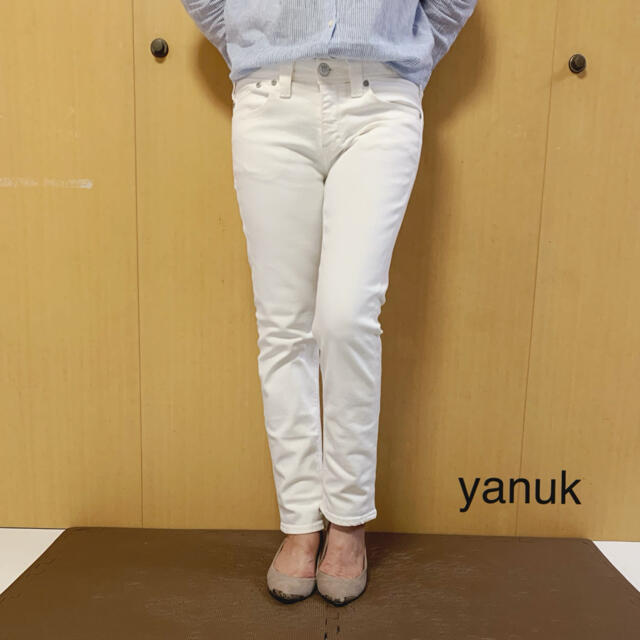 YANUK(ヤヌーク)のYANUK cecil ホワイトデニム レディースのパンツ(デニム/ジーンズ)の商品写真