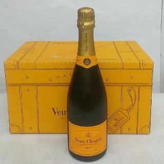 ヴーヴクリコ イエローラベル 750㍉ 6本セット の通販 by mp's shop