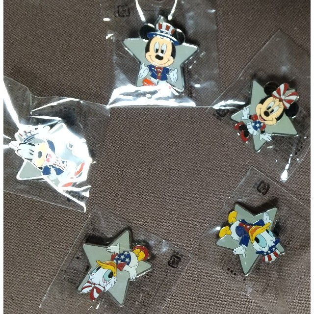 Disney 東京ディズニーシー ワゴンゲーム ピンズ ミッキーミニーグーフィードナデジの通販 By 魔法使いの弟子 S Shop ディズニーならラクマ