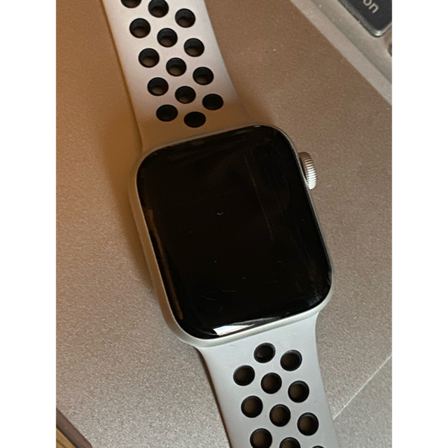 Apple Watch SE 40mm  NIKEモデル