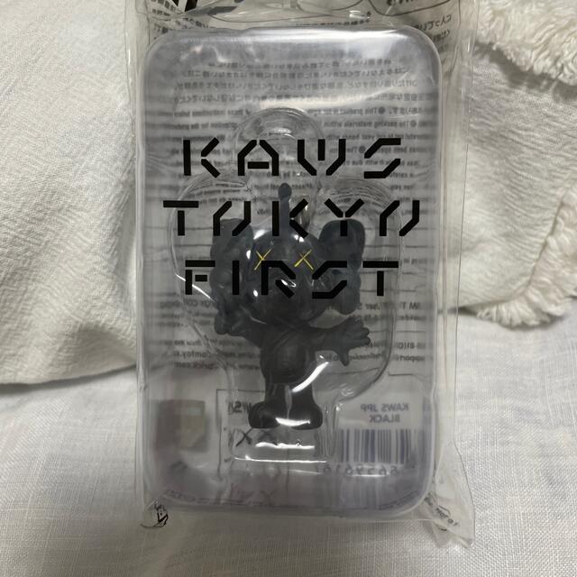 KAWSキーホルダー メンズのファッション小物(キーホルダー)の商品写真