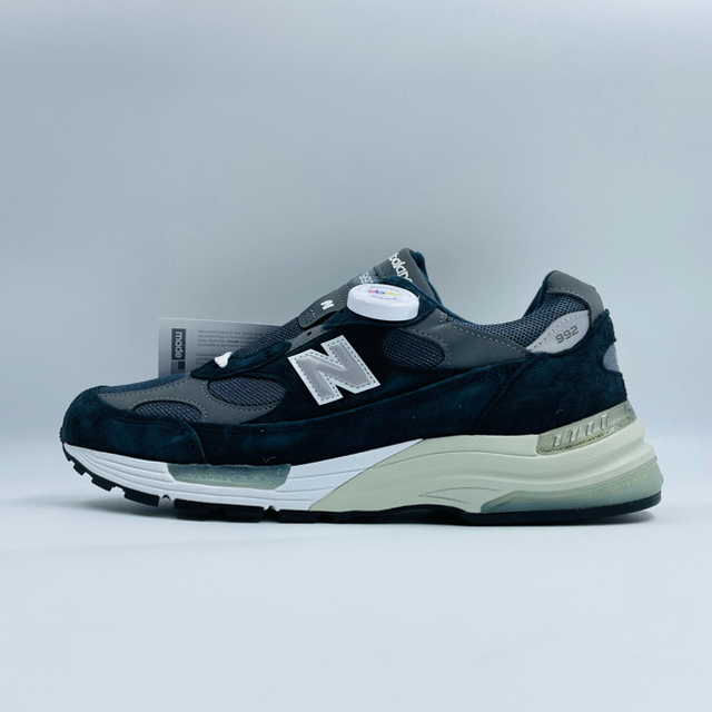 New Balance(ニューバランス)の海外限定 新品ニューバランス992ネイビーM992GG米国製メンズスニーカ29 メンズの靴/シューズ(スニーカー)の商品写真