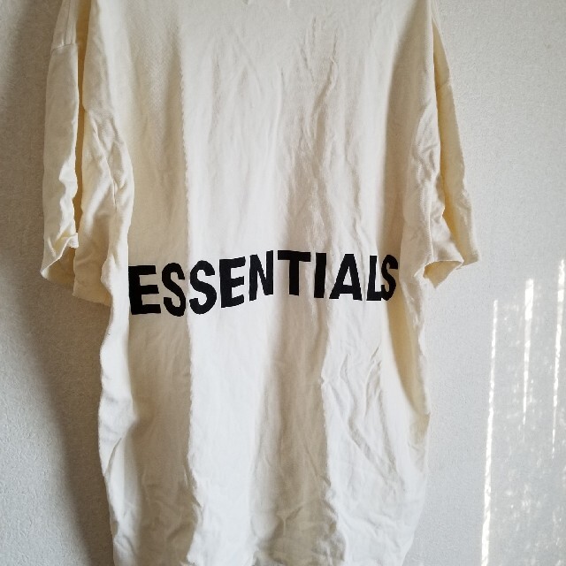 FEAR OF GOD(フィアオブゴッド)のfog essentials Tシャツ メンズのトップス(Tシャツ/カットソー(半袖/袖なし))の商品写真