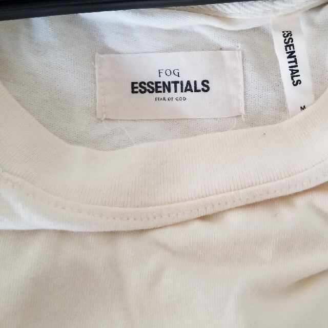 FEAR OF GOD(フィアオブゴッド)のfog essentials Tシャツ メンズのトップス(Tシャツ/カットソー(半袖/袖なし))の商品写真