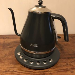 デロンギ(DeLonghi)のデロンギ　電気ケトル(電気ケトル)