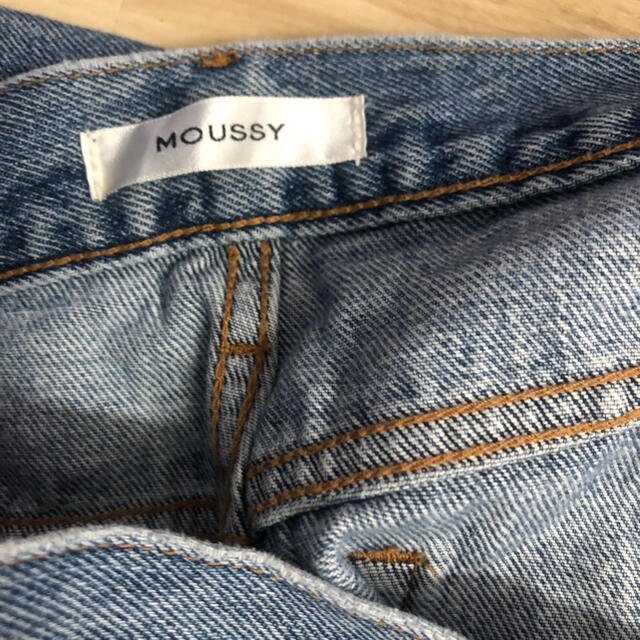 moussy(マウジー)のmoussy ワイドストレートデニムパンツ レディースのパンツ(デニム/ジーンズ)の商品写真
