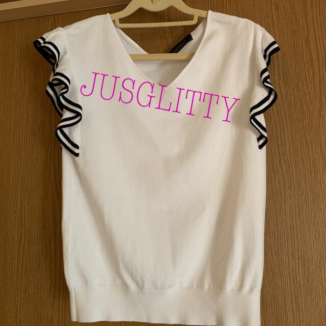 JUSGLITTY(ジャスグリッティー)のJUSGLITTY 袖フレア Vネック ニット レディースのトップス(カットソー(半袖/袖なし))の商品写真