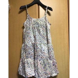 シュカグローバルワーク(shuca GLOBALWORK)の花柄シフォンワンピース(ひざ丈ワンピース)