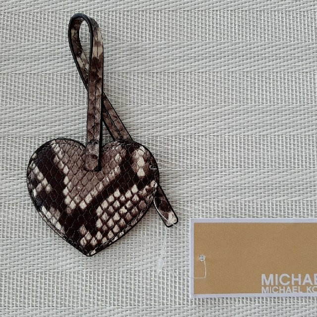 Michael Kors(マイケルコース)の【新品】マイケルコース MICHAEL KORS  バッグチャーム レディースのアクセサリー(チャーム)の商品写真