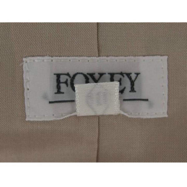 FOXEY(フォクシー)の[美品] フォクシー 麻100%バイカラージャケッ40 (M-L)ベージュ×黒系 レディースのジャケット/アウター(テーラードジャケット)の商品写真